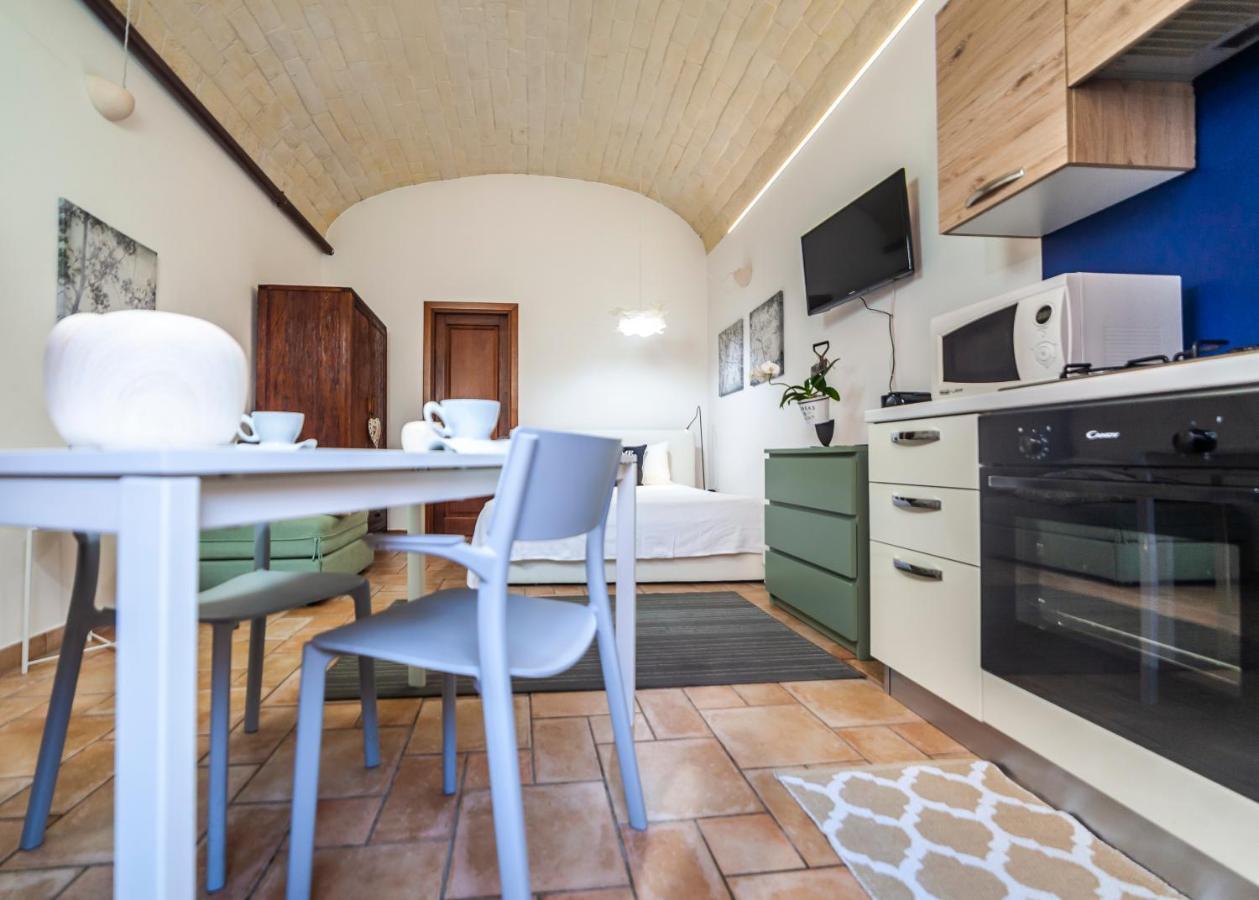 Suite Home Al Centro Di Sassari Esterno foto