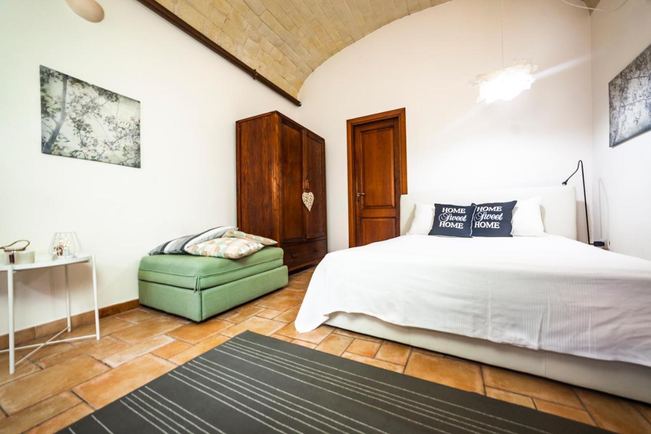 Suite Home Al Centro Di Sassari Esterno foto