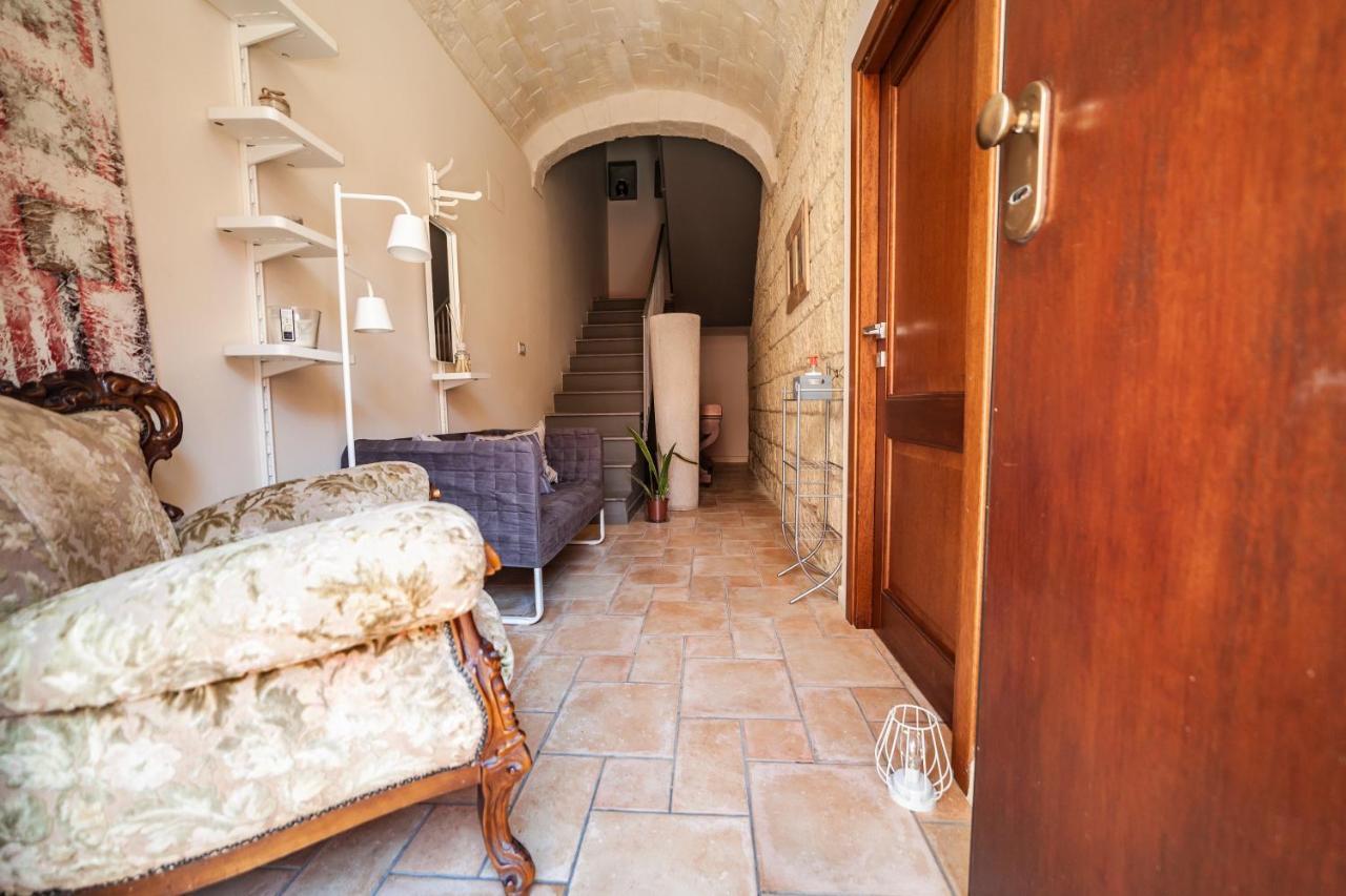 Suite Home Al Centro Di Sassari Esterno foto